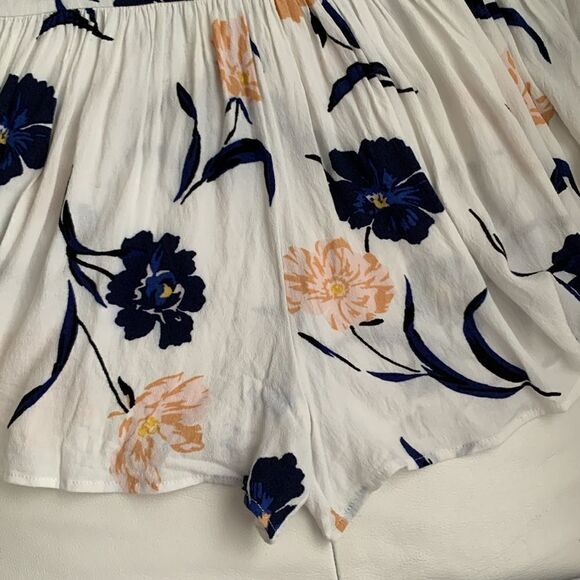 Forever21 V-Neck Pockets Pleated Floral Sleeveless Romper Size XL - Picture 8 of 10